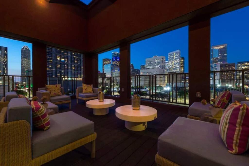 Apto 1 Bed - Kitchen - Free Parking Apartment Houston Exterior foto