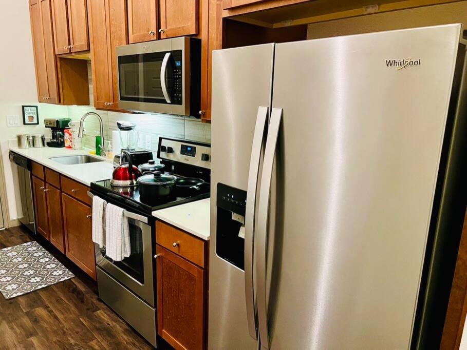 Apto 1 Bed - Kitchen - Free Parking Apartment Houston Exterior foto
