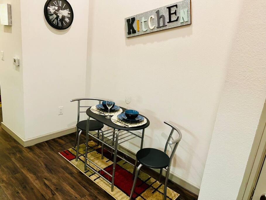 Apto 1 Bed - Kitchen - Free Parking Apartment Houston Exterior foto